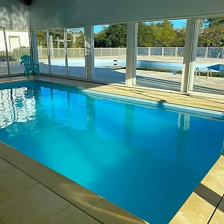 Maisonnette Avec Terrasse Village Vacances, Draps En Option 호텔 Mugron