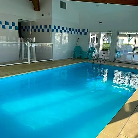 Maisonnette Avec Terrasse Village Vacances, Draps En Option 호텔